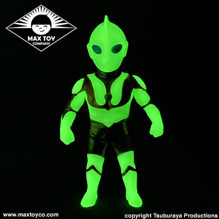Pre Order Green Glow in Dark Ultraman Tsuburaya Productions (june)
