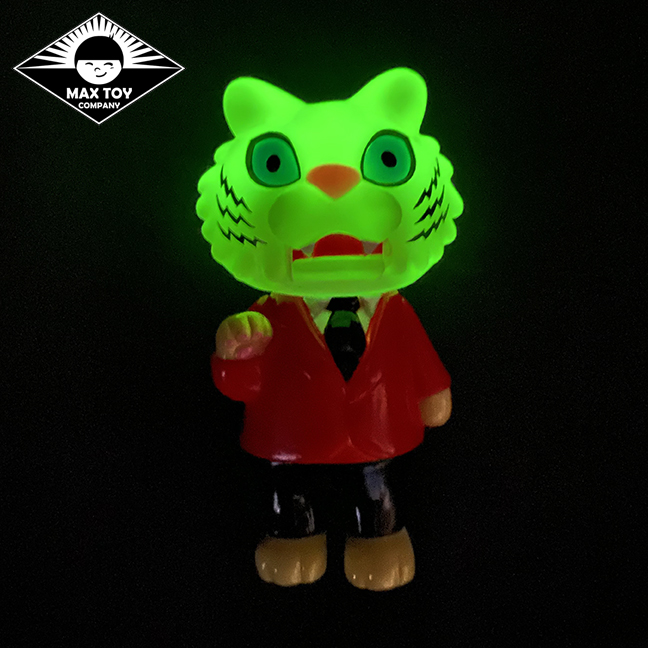 Glowing Mad Tiger Boss Cat