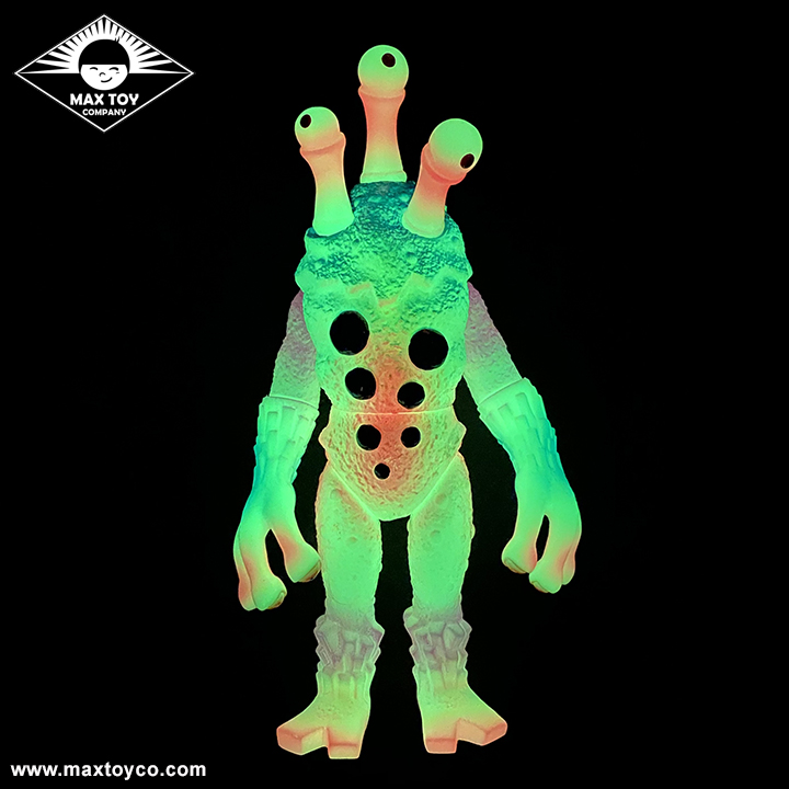 Alien Argus Glow in Dark micro run TAG gallery x Max Toy (april)