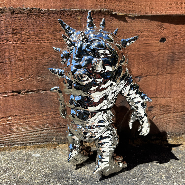 Chromed Silver Kaiju Eyezon Max Toy x Plastico Macizo