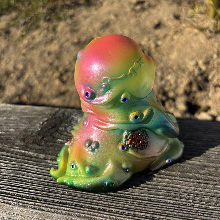 Bacteria Zieromuko X RotoKaiju x Alimana x Mark Nagata glow in dark (type D )