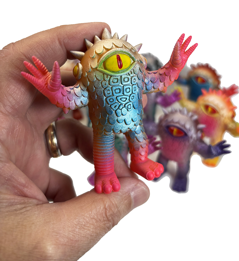 Mini Kaiju Eyezon Designed by Erick Scarecrow x Mark Nagata paints