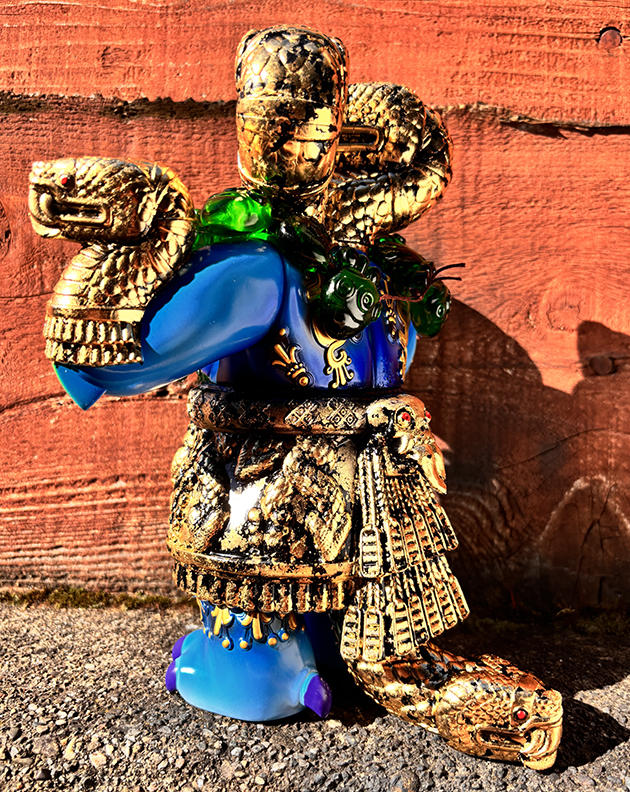 Tonantzin Coatlicue created by Xavi DMT ZR x Mark Nagata paints Type Blue